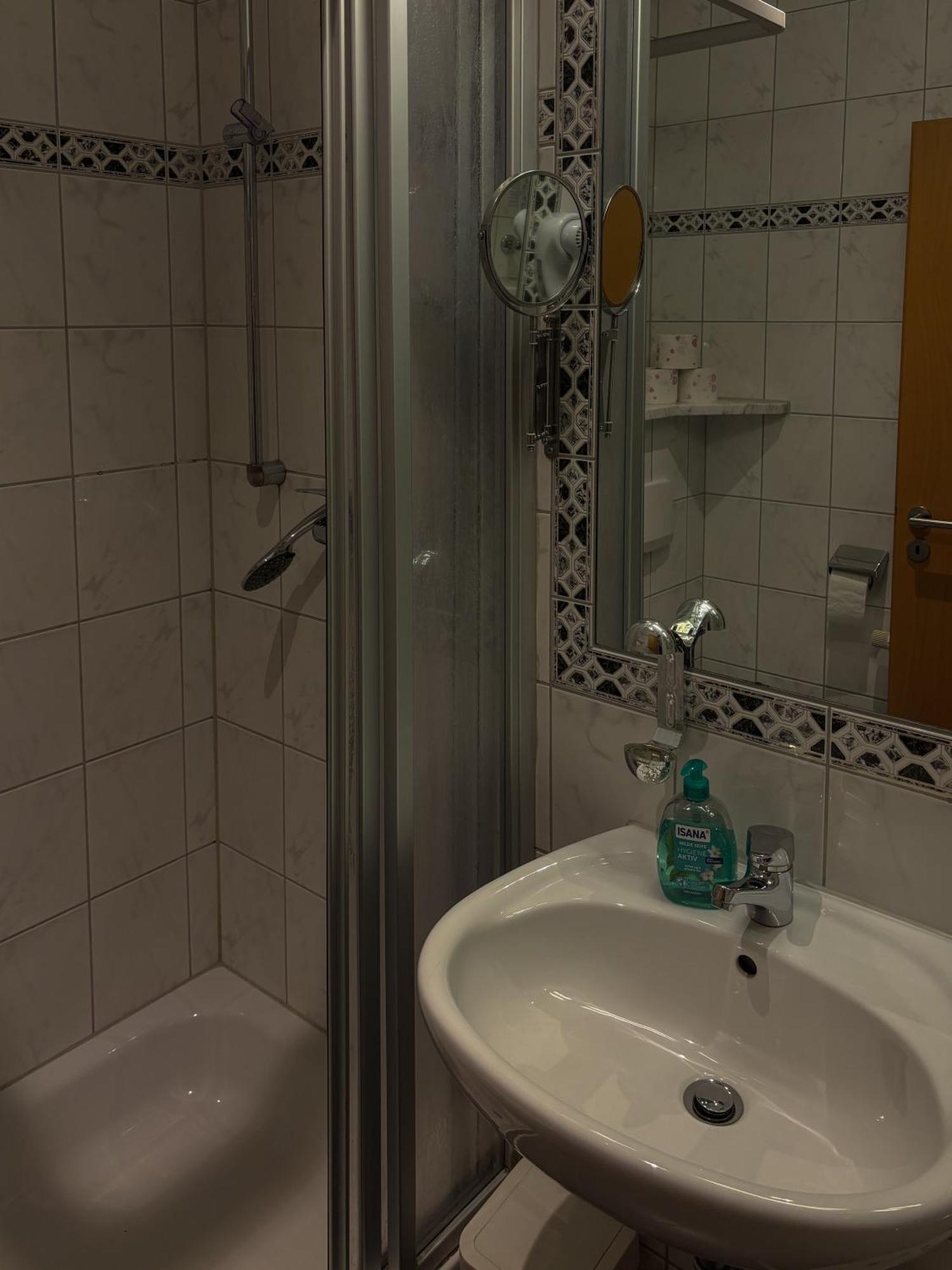 Stadthotel Kolpinghaus - Vier Ecken Werne Экстерьер фото
